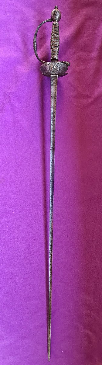 Epée à la Mousquetaire finement ciselée 2ème moitié du XVIIIème-photo-2