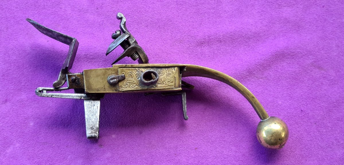 Rare Briquet De Table Métallique Fin 17ème-photo-2