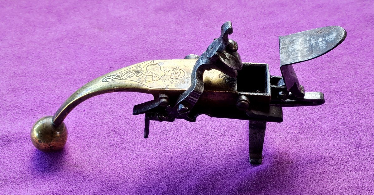 Rare Briquet De Table Métallique Fin 17ème-photo-4