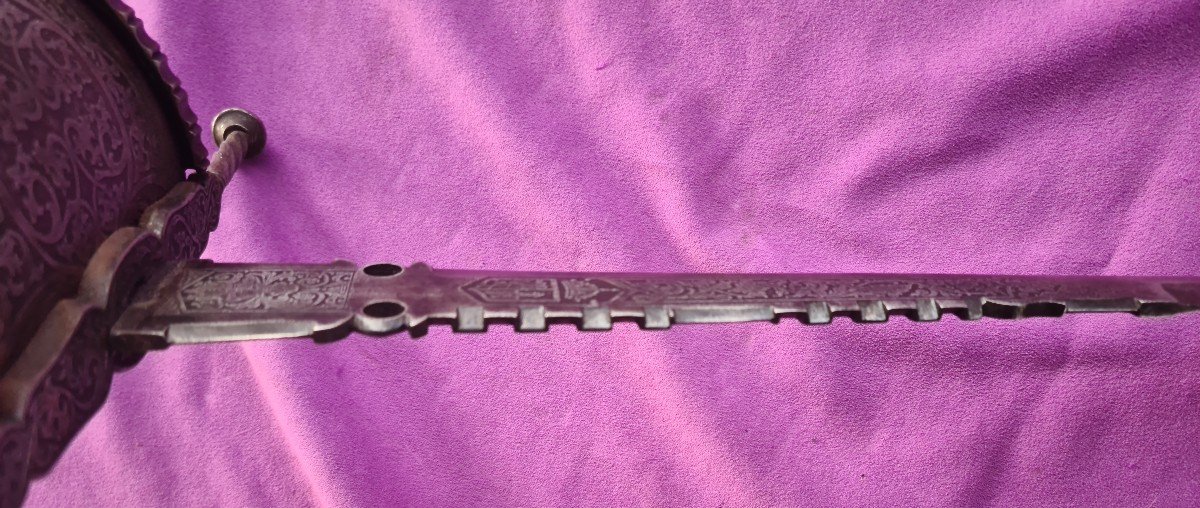 Large Left Hand Dagger With "veil" Hand-protection-photo-2