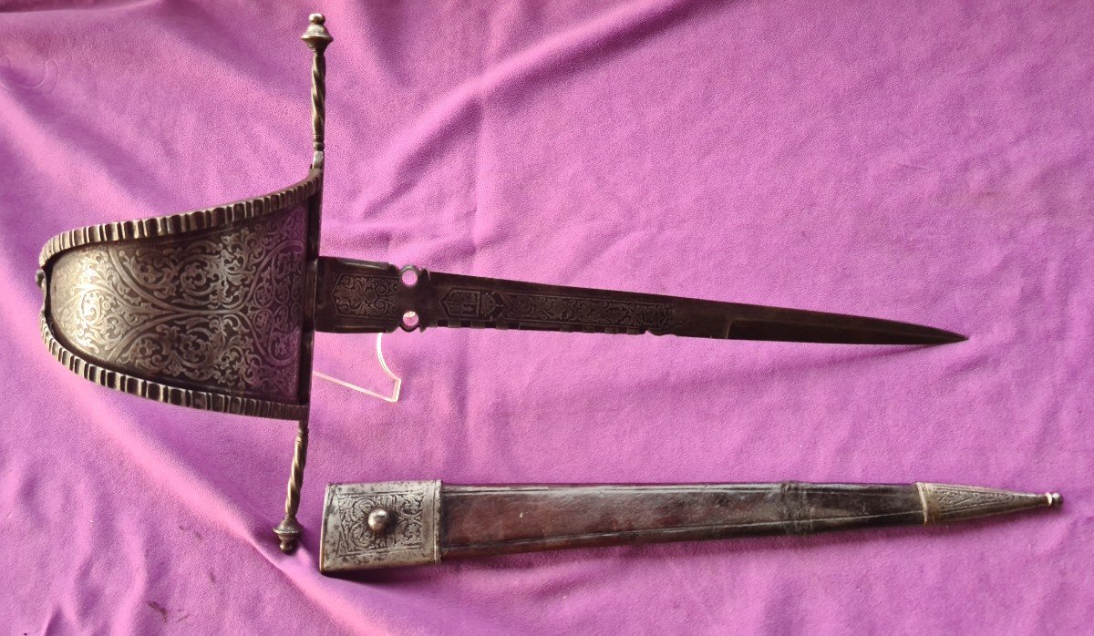 Large Left Hand Dagger With "veil" Hand-protection-photo-7