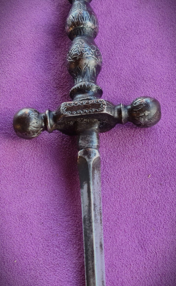 Stylet Italien 17ème, Poignée Gravée-photo-3