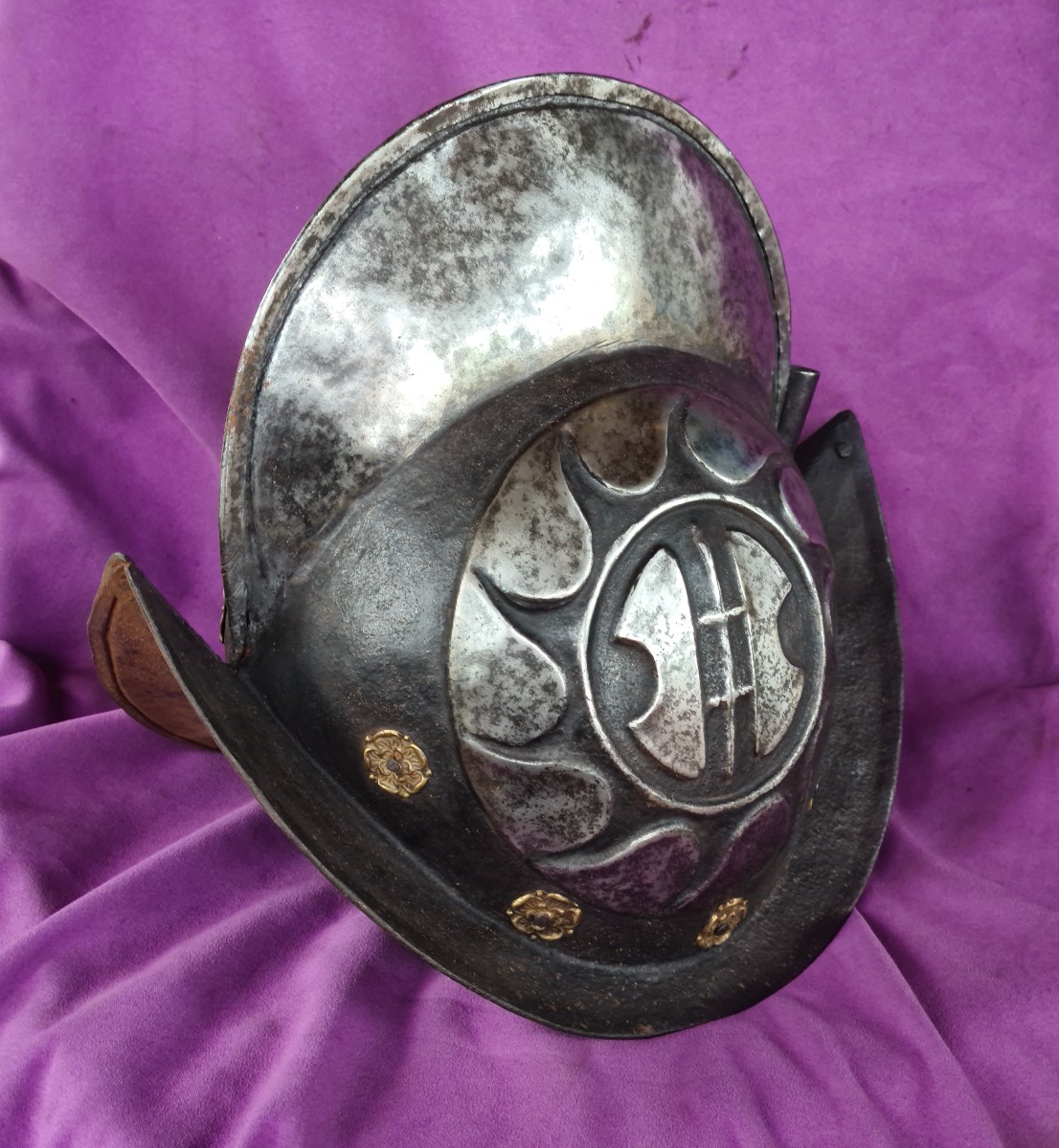 Morion Germanique "Blanc et Noir" -photo-3