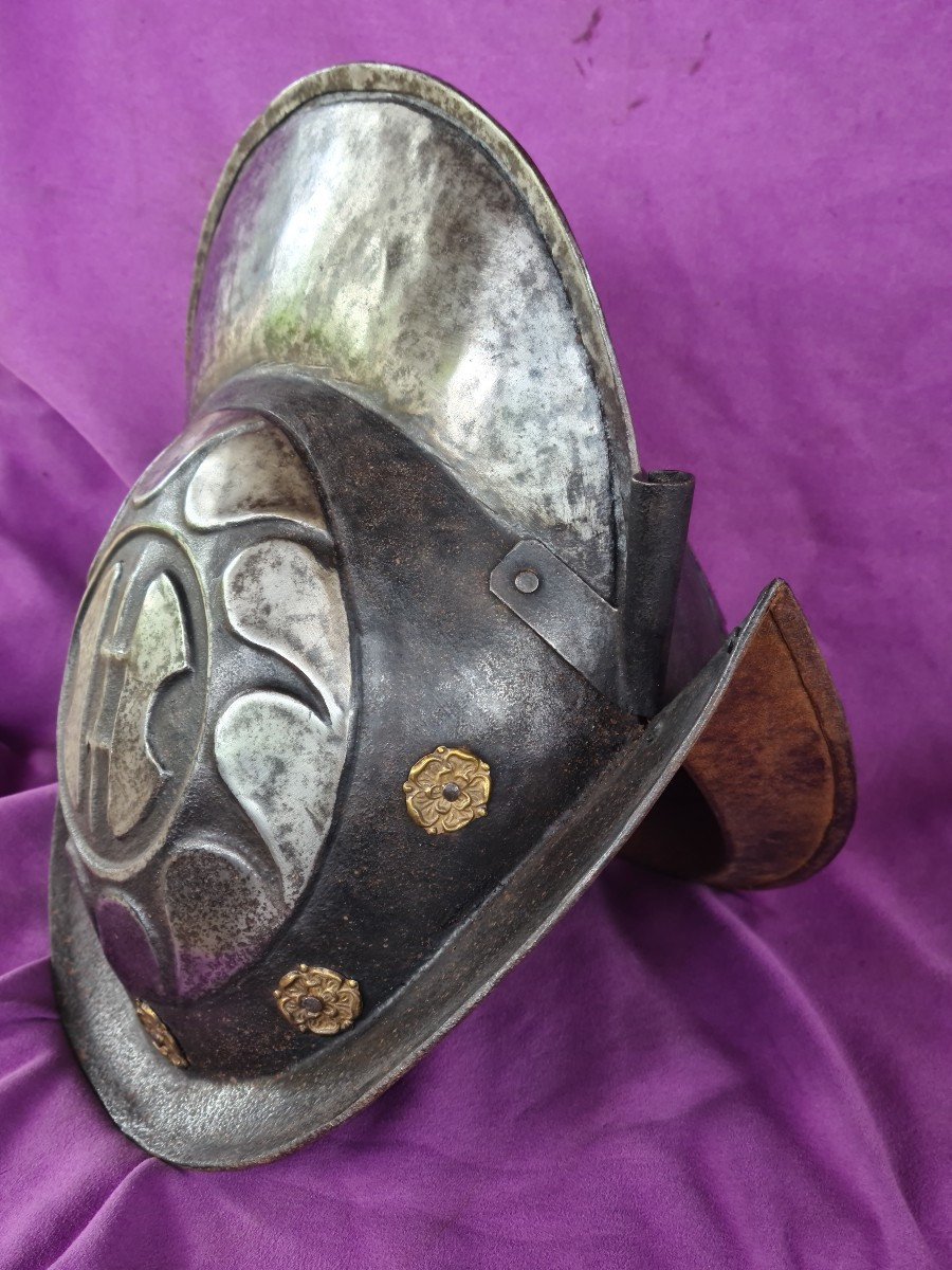 Morion Germanique "Blanc et Noir" -photo-4