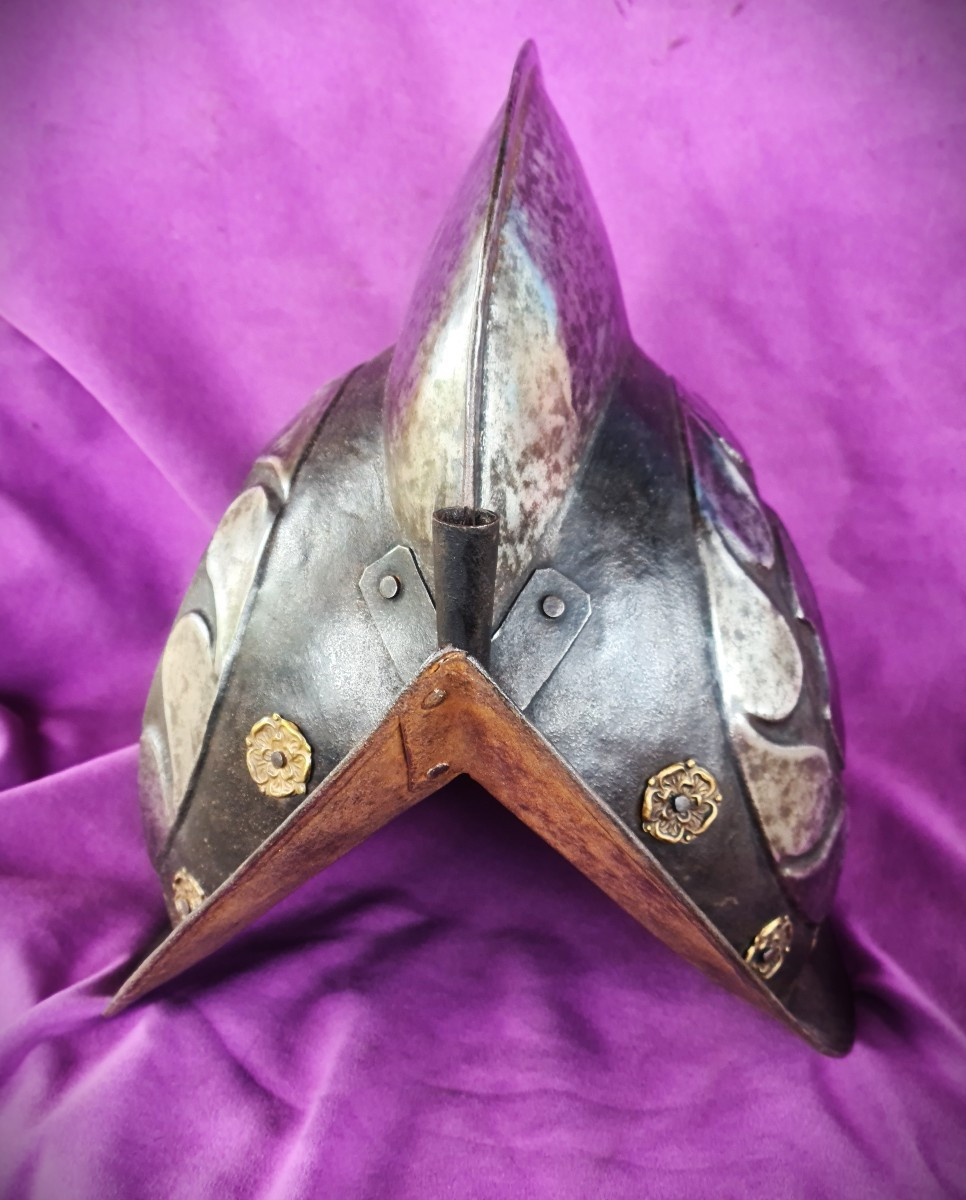 Morion Germanique "Blanc et Noir" -photo-1
