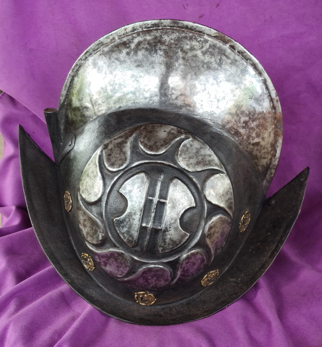 Morion Germanique "Blanc et Noir" -photo-2