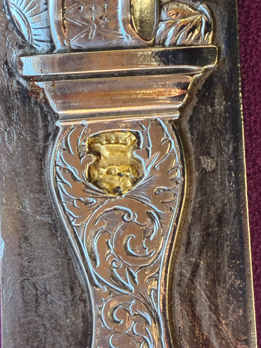 Richly Chiseled Cutlass, "eared" Handle -photo-2