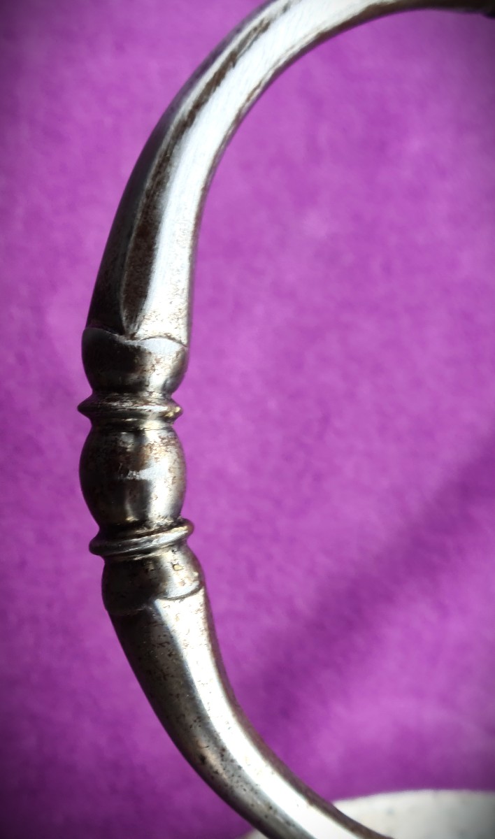 Epée d'officier de Cavalerie 1728 Espagne pour gaucher,  très bel état.-photo-3
