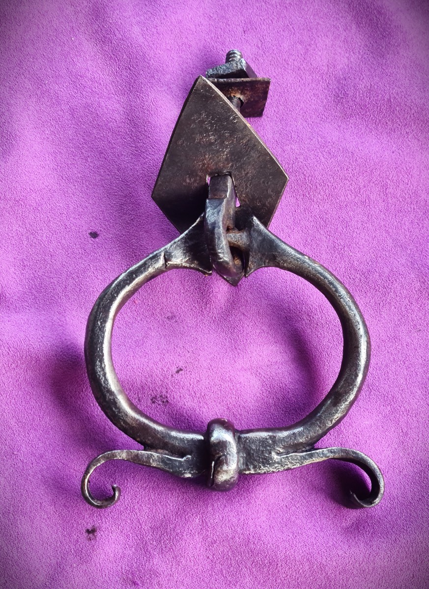 Heurtoir de porte venant des Cévennes  Louis XIV