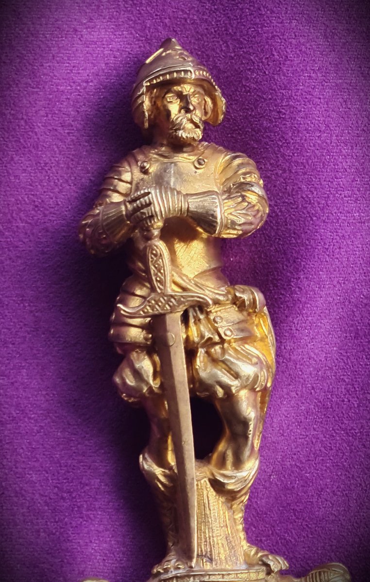 Dague d'honneur avec représentation de guerrier en bronze doré-photo-4