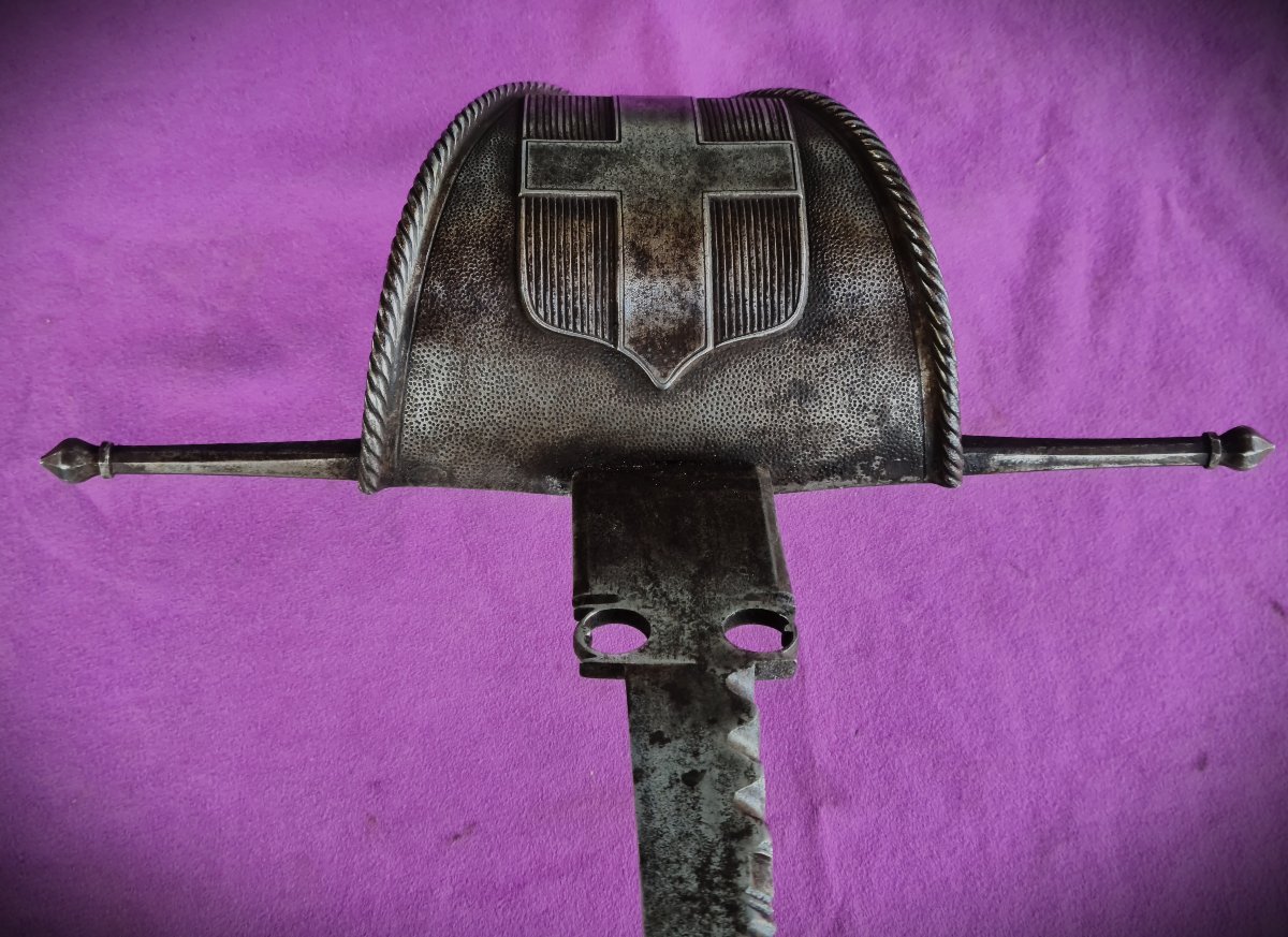 Spanish Left-handed Dagger With A Sail-shaped Hilt, Featuring A Coat Of Arms. -photo-5