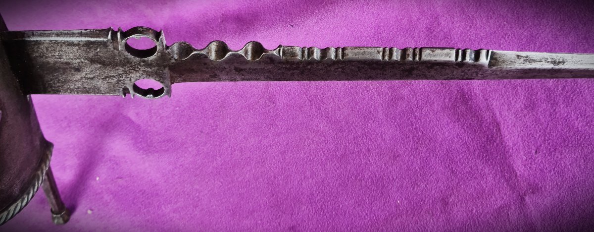 Spanish Left-handed Dagger With A Sail-shaped Hilt, Featuring A Coat Of Arms. -photo-6
