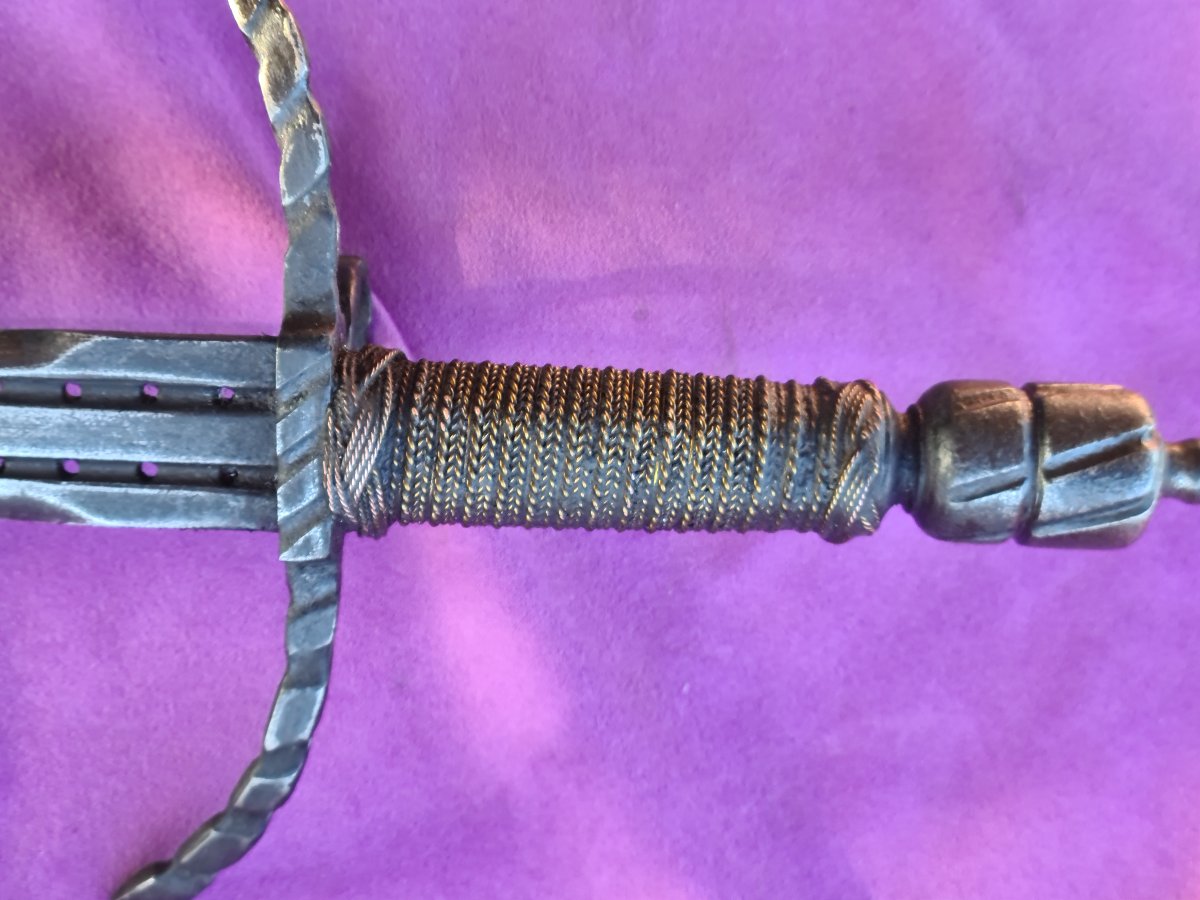 Large Left-handed Dagger With A Re-pierced Blade-photo-5