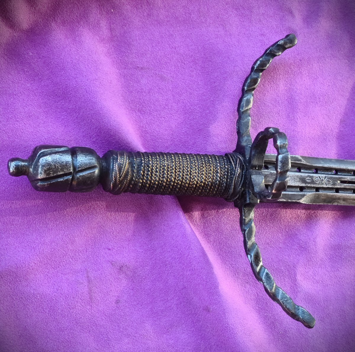 Large Left-handed Dagger With A Re-pierced Blade-photo-8