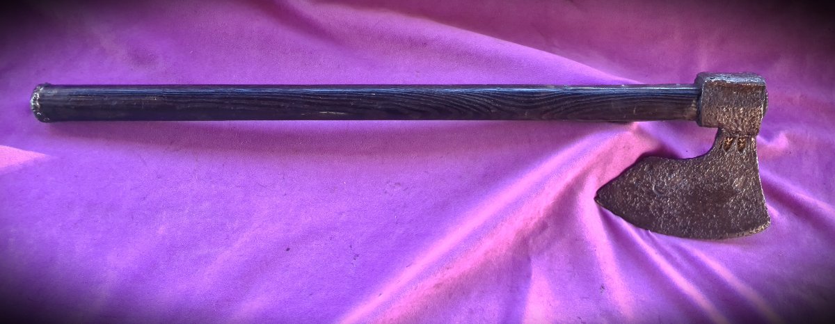 HACHE D'ARME  Double marquage de la croix de Saint Jean de Jérusalem 13ème siècle