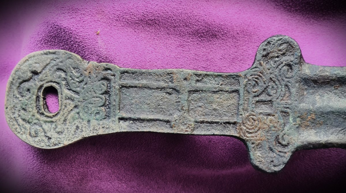 Antique Bronze Dagger With Green Patina-photo-3