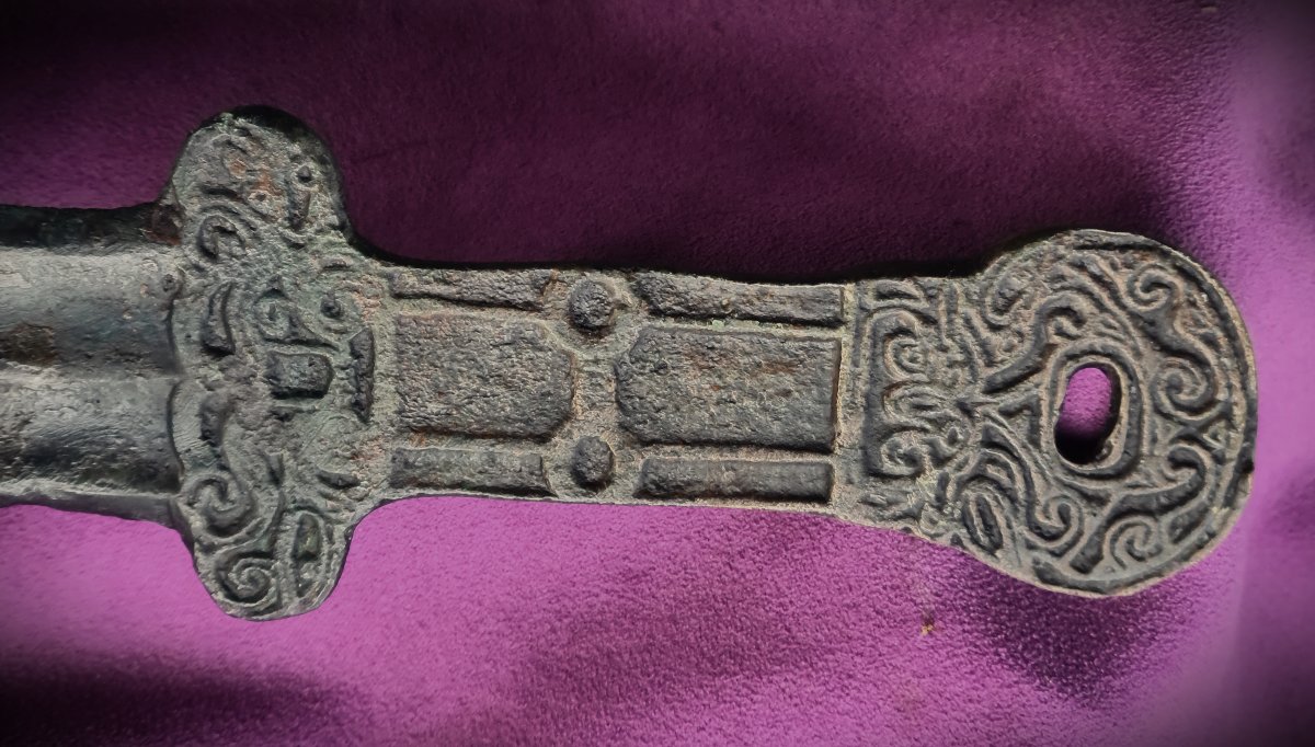 Antique Bronze Dagger With Green Patina-photo-4