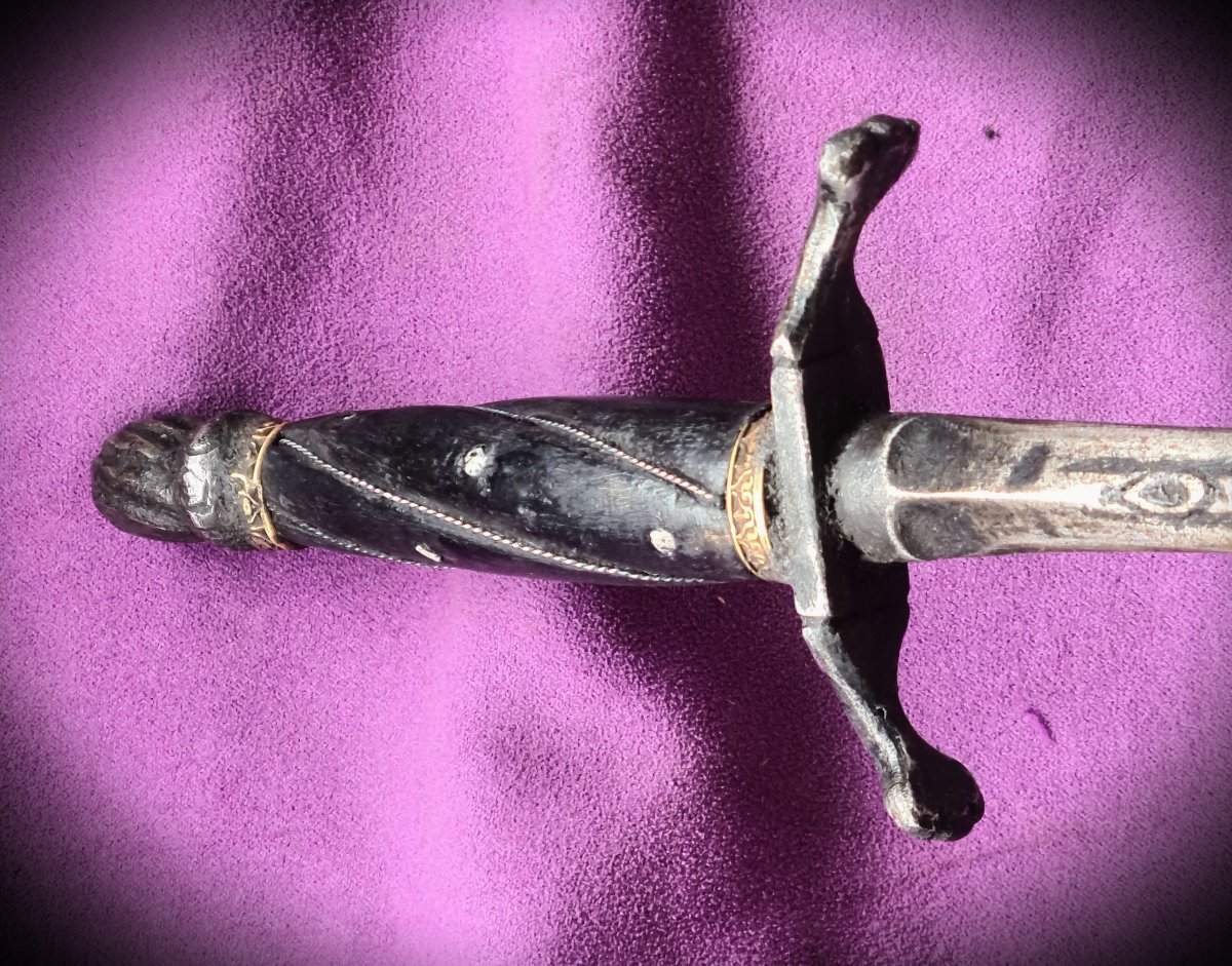 Italian Stiletto Dagger, Signed-photo-3