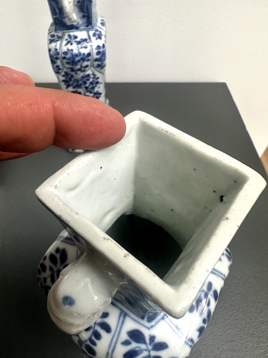 Pair Of Blue-and-white Molded Vases With Elephant-shaped Handles, Kangxi Period-photo-4
