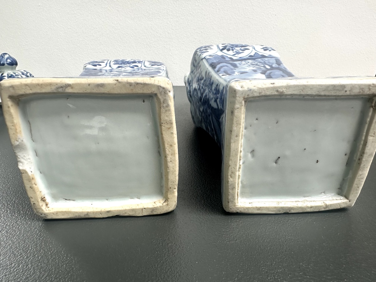 Pair Of Blue-and-white Molded Vases With Elephant-shaped Handles, Kangxi Period-photo-5