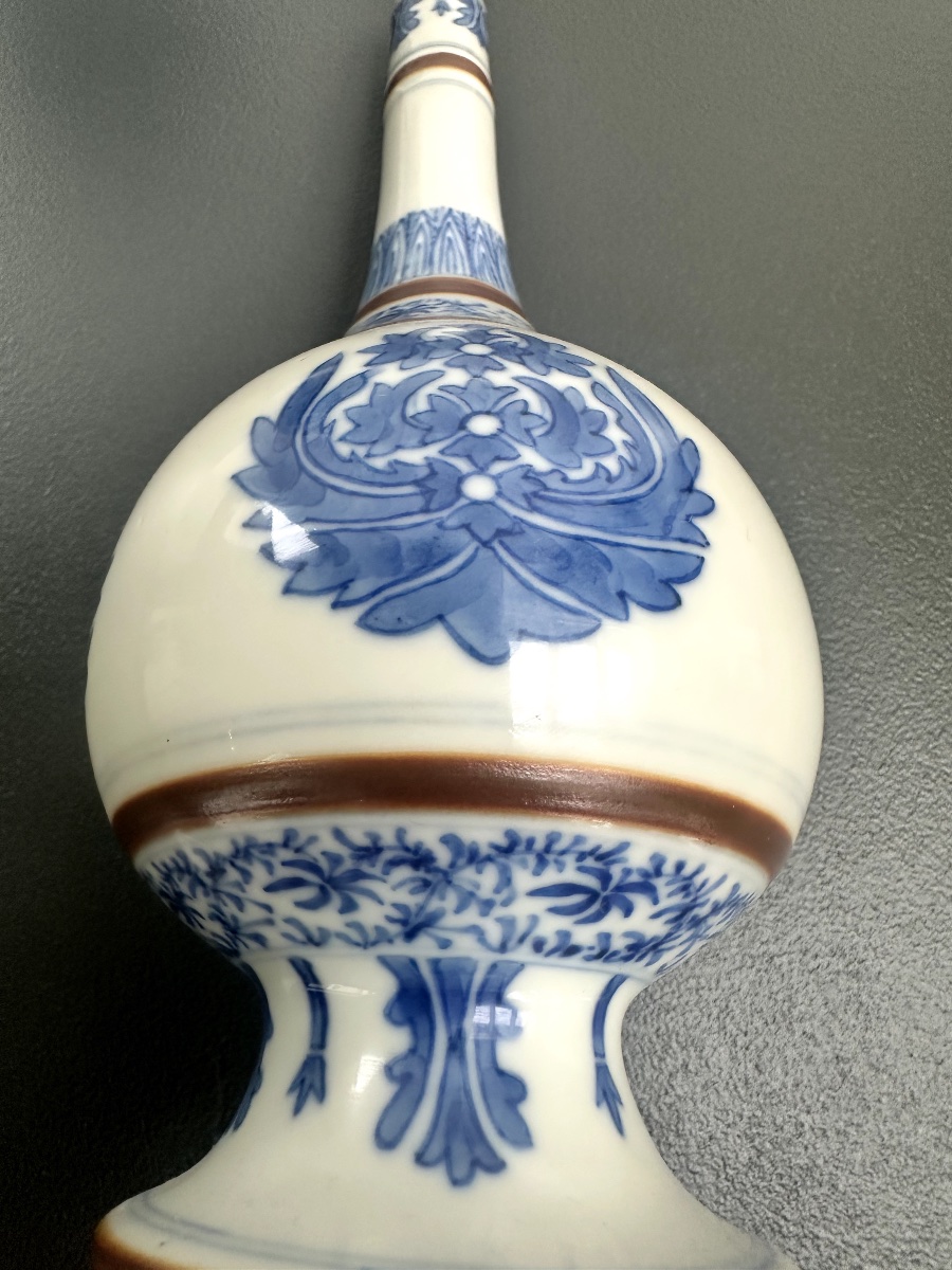 Deux arroseurs bleus et blancs de l'époque Kangxi, de couleur café au lait (marché thaïlandais)-photo-3
