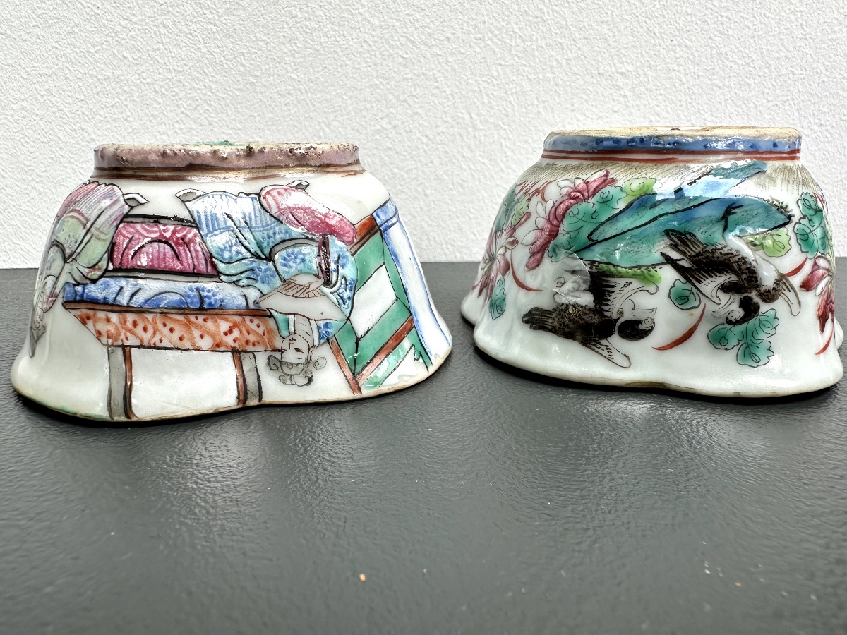 Two Miniature Chinese Porcelain Bowls-photo-4