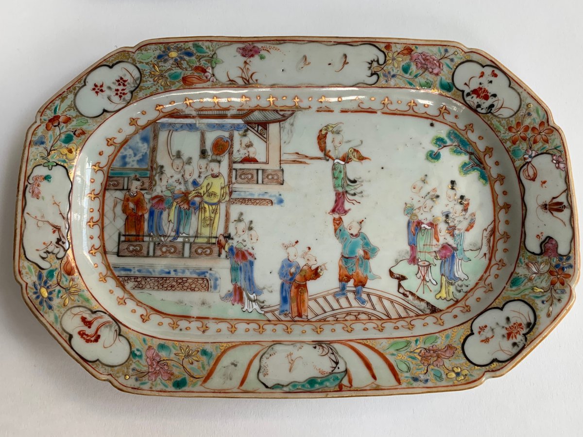 Rare Pair Of 18th Century Chinese Madarin Pattern Rectangular Dishes-photo-3