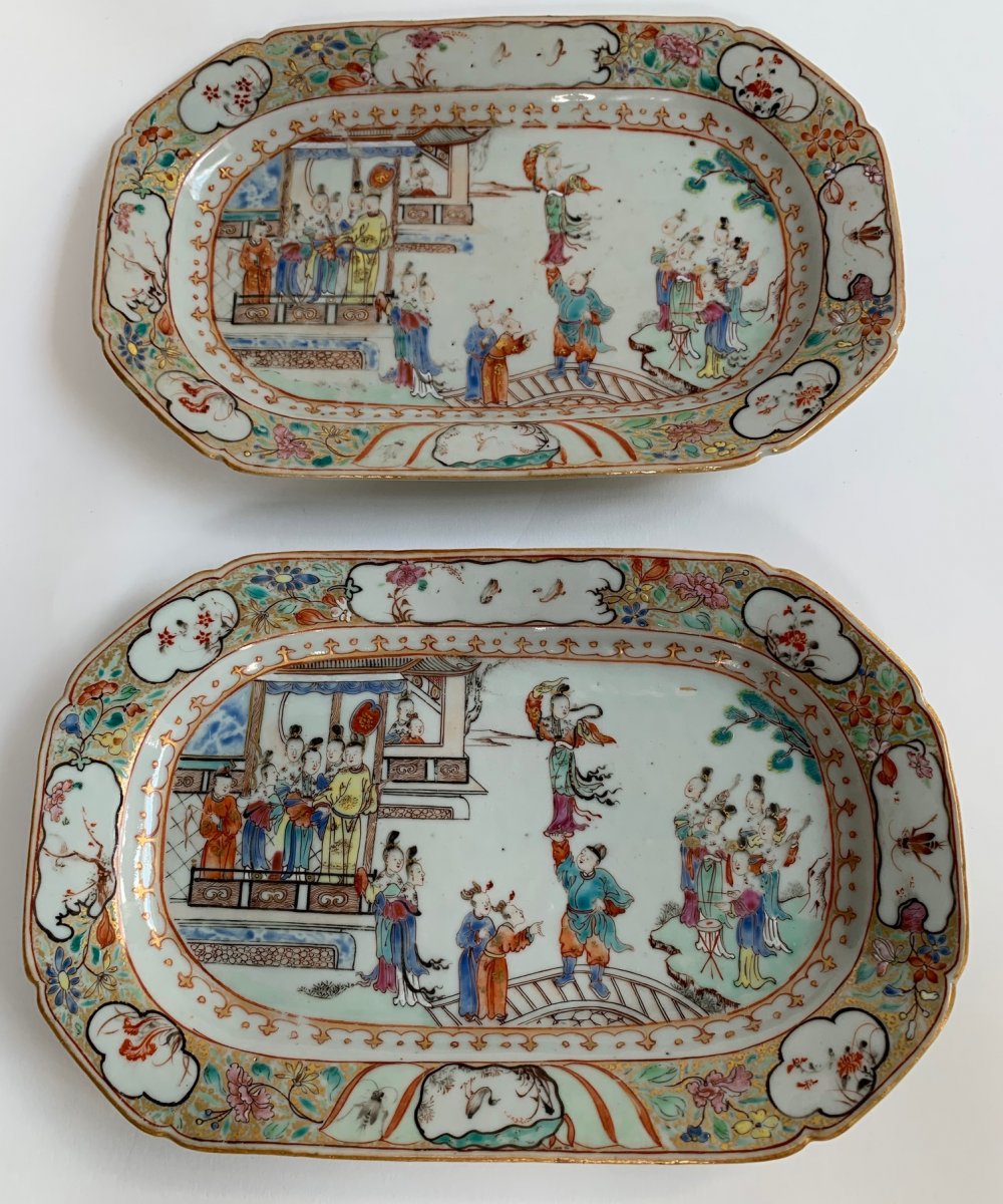 Rare Pair Of 18th Century Chinese Madarin Pattern Rectangular Dishes
