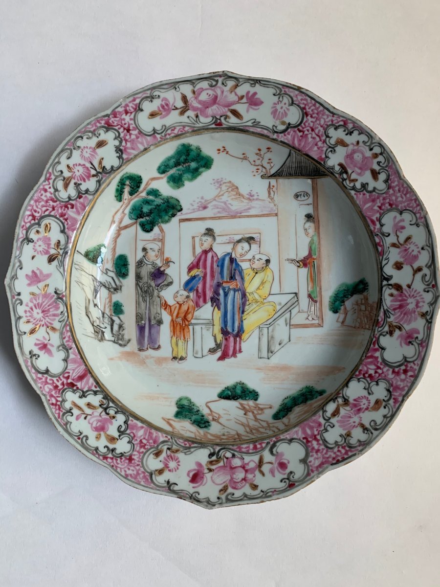 Collection of 6  18th century Mandarin pattern deep plates-photo-5