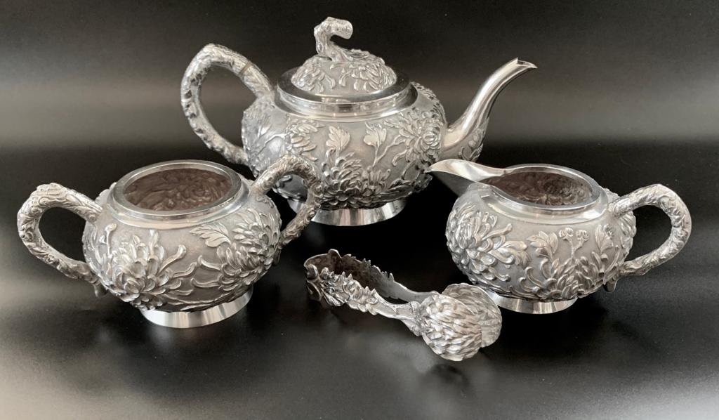 Very fine Chinese Silver Export 3-piece Tea set, circa 19th century by Luen Wo