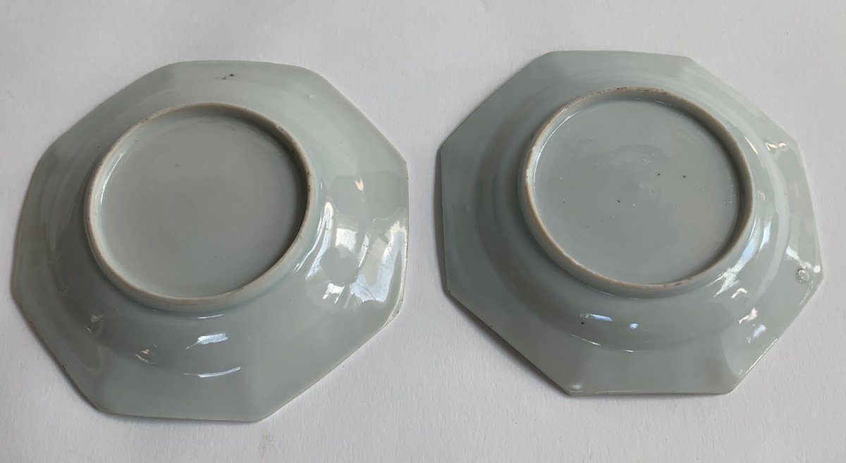 Pair of Yong Zheng Chinese porcelain Famille Rose cups and saucers-photo-3