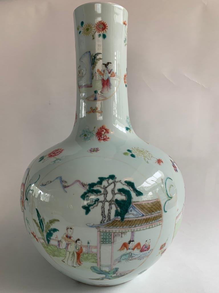 Large & Important 19th Century Famille Rose Bottle Vase -photo-3