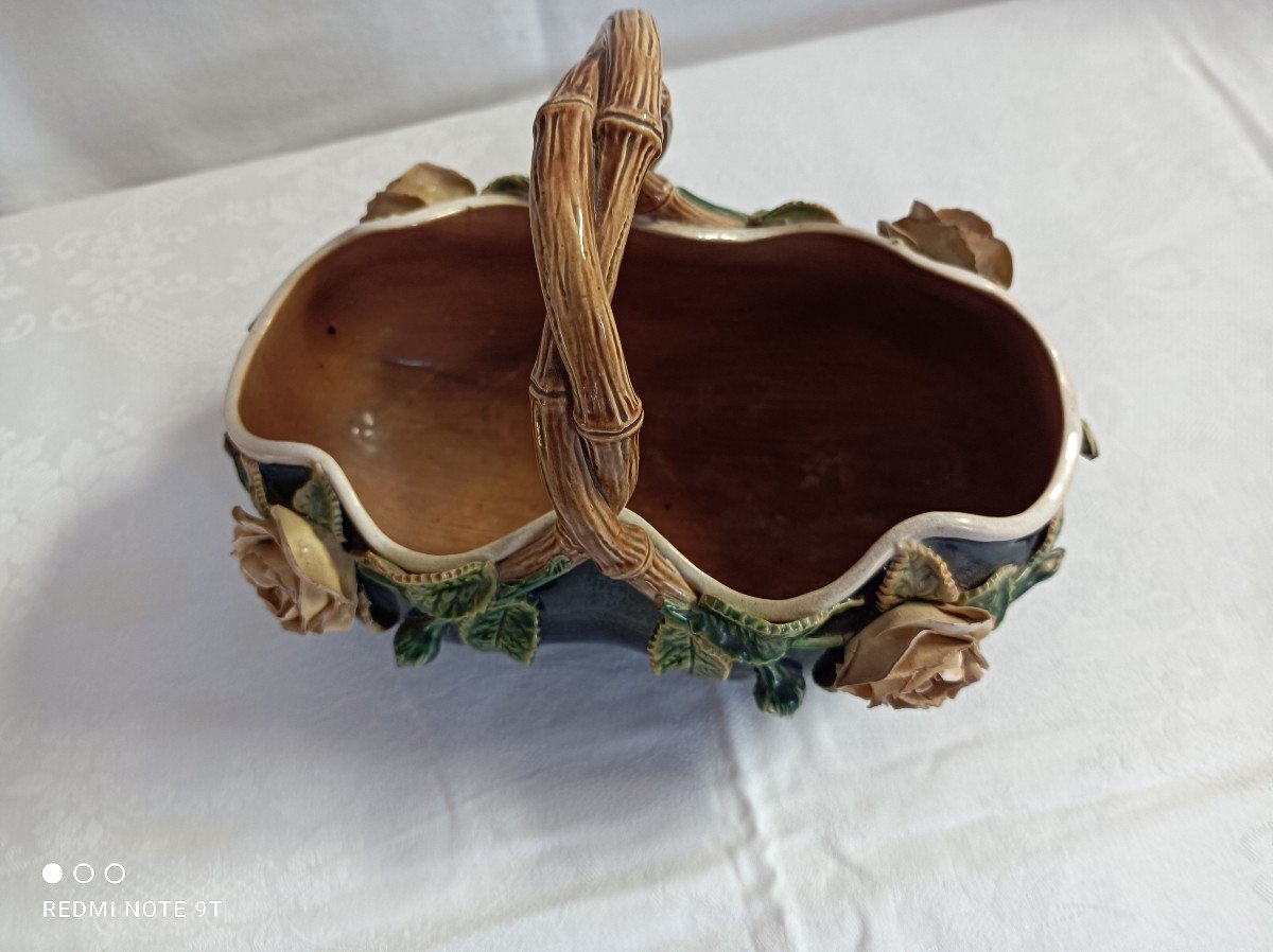 Majolica Earthenware From Minton England. Cobalt Blue Basket With Roses 1841 19th Century-photo-2
