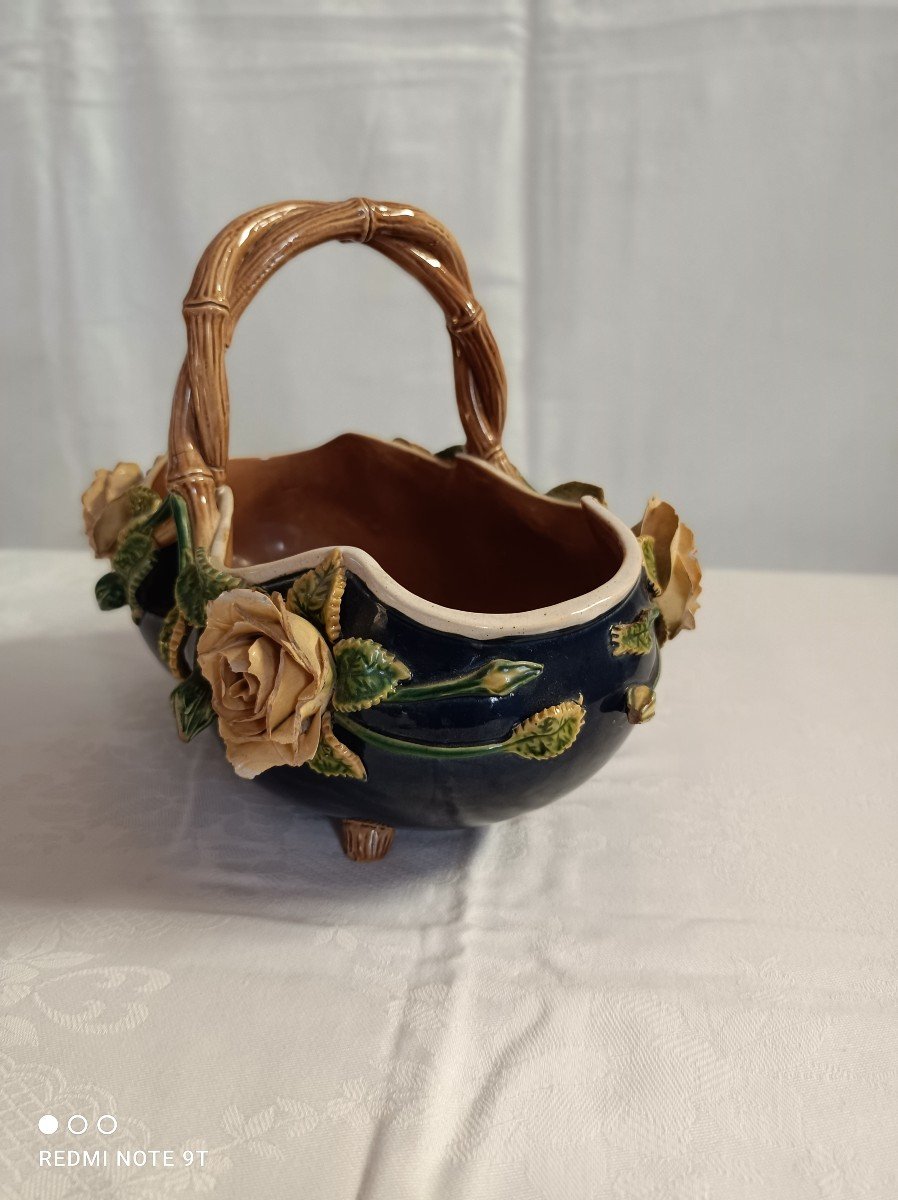 Majolica Earthenware From Minton England. Cobalt Blue Basket With Roses 1841 19th Century-photo-1