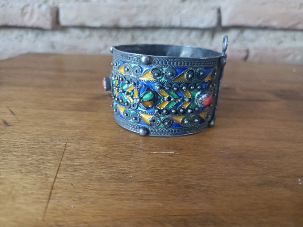 Béni Yenni Bracelet In Kabyle Berber Silver, Coral And Cloisonné Enamel 19th Century
