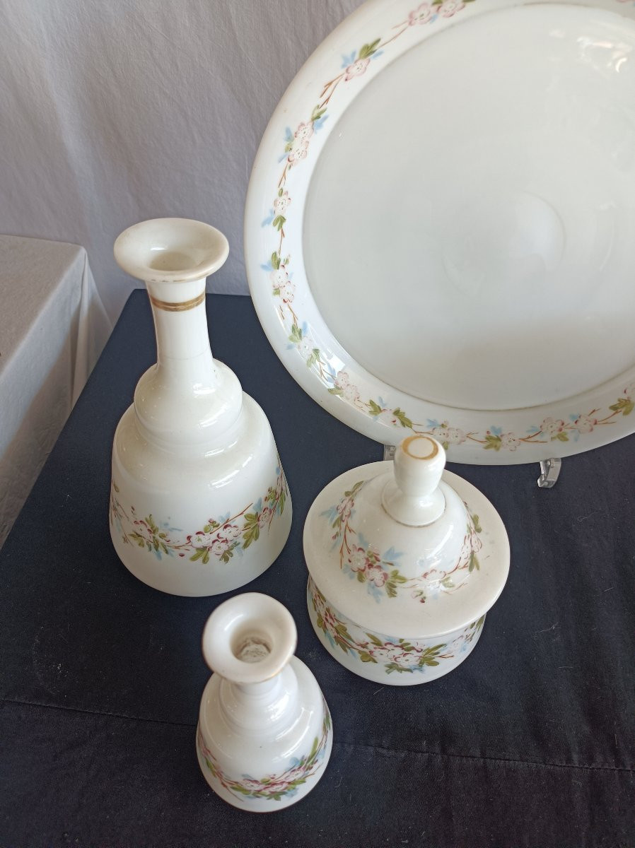 Napoleon III Opaline Night Service With Polychrome Flower Decor-photo-4