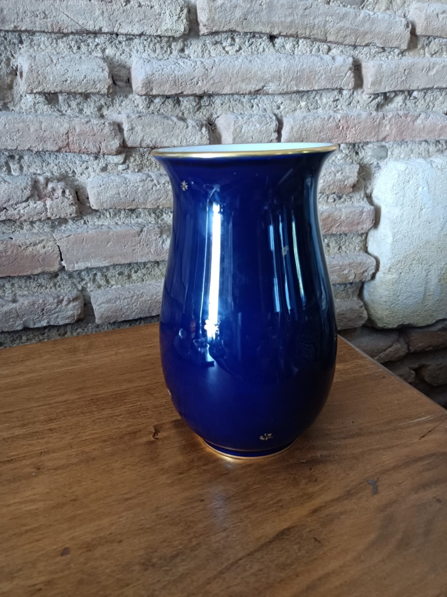 Sèvres. Vase En Porcelaine à Fond Bleu à Décor De Brins Fleuris Or-photo-2