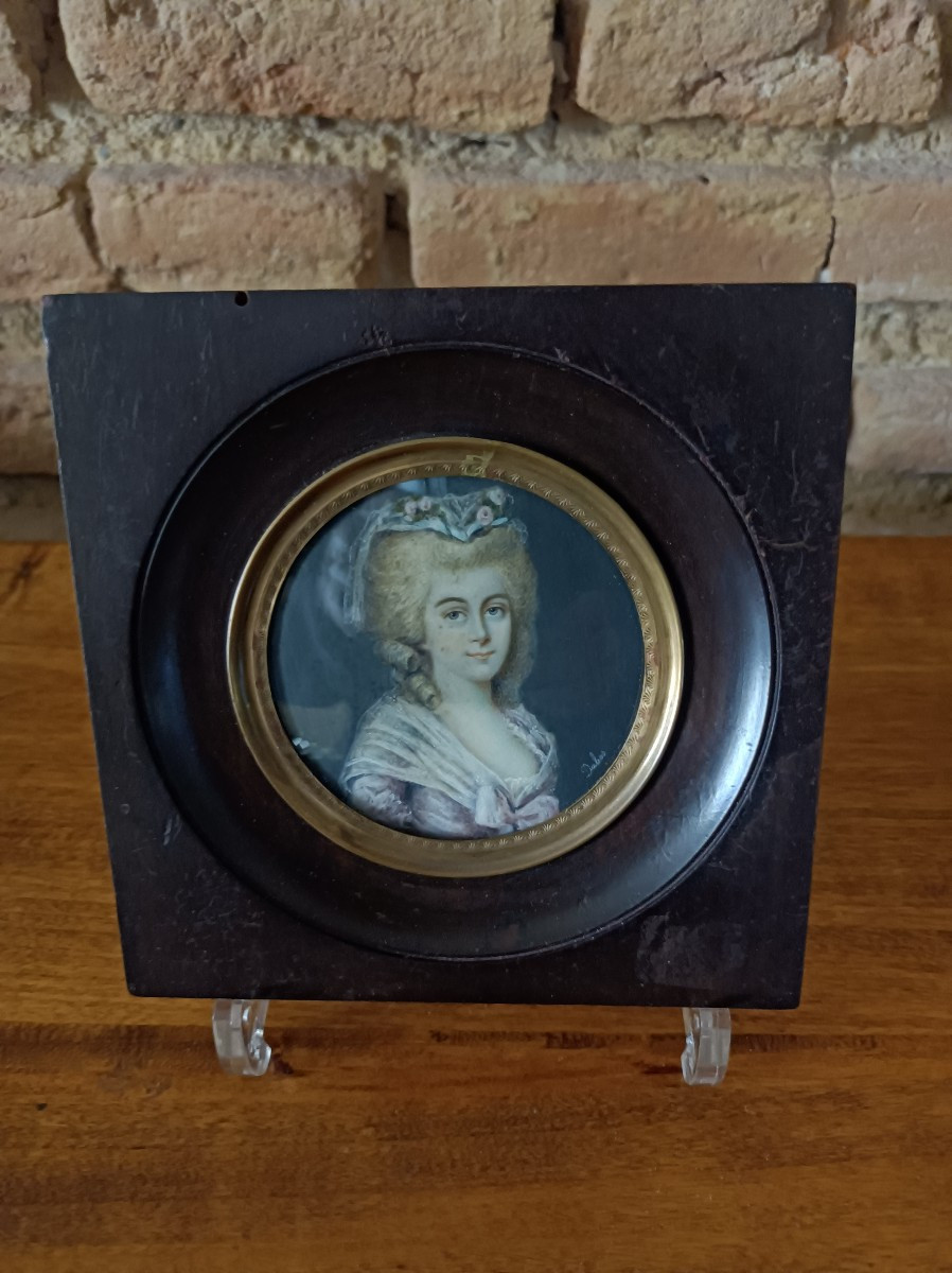 Louise Le Tellier de Montmirail Portrait Miniature Sur Ivoire Cadre En Bois Noirci Signé Dabos