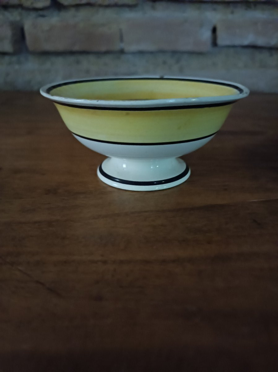 Choisy-le-roi Grisaille Decoration With Yellow Wing Part Of A 19th Century Mignardises Service-photo-5