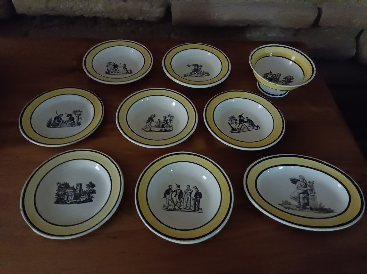 Choisy-le-roi Grisaille Decoration With Yellow Wing Part Of A 19th Century Mignardises Service