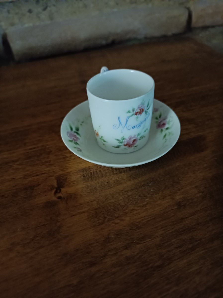 Porcelain Coffee Cup With Floral Decoration Handmade By Dr. Frederic Lépine Signed Dated 1875-photo-3