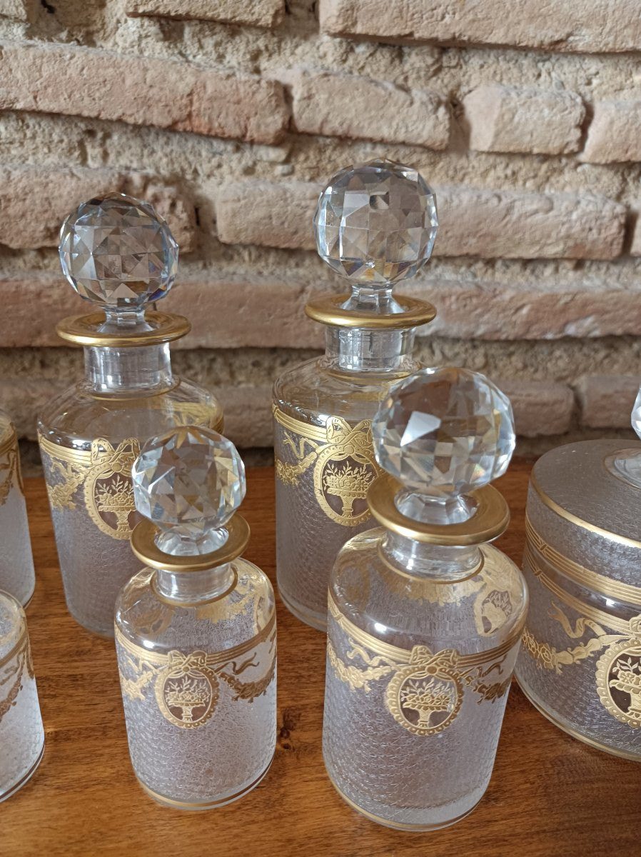 Série de 7  Flacons et 1 poudrier en Cristal de St Louis modèle Sapho  XIXe siècle-photo-3