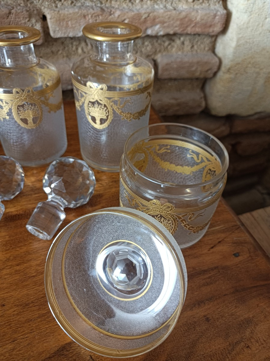 Série de 7  Flacons et 1 poudrier en Cristal de St Louis modèle Sapho  XIXe siècle-photo-8