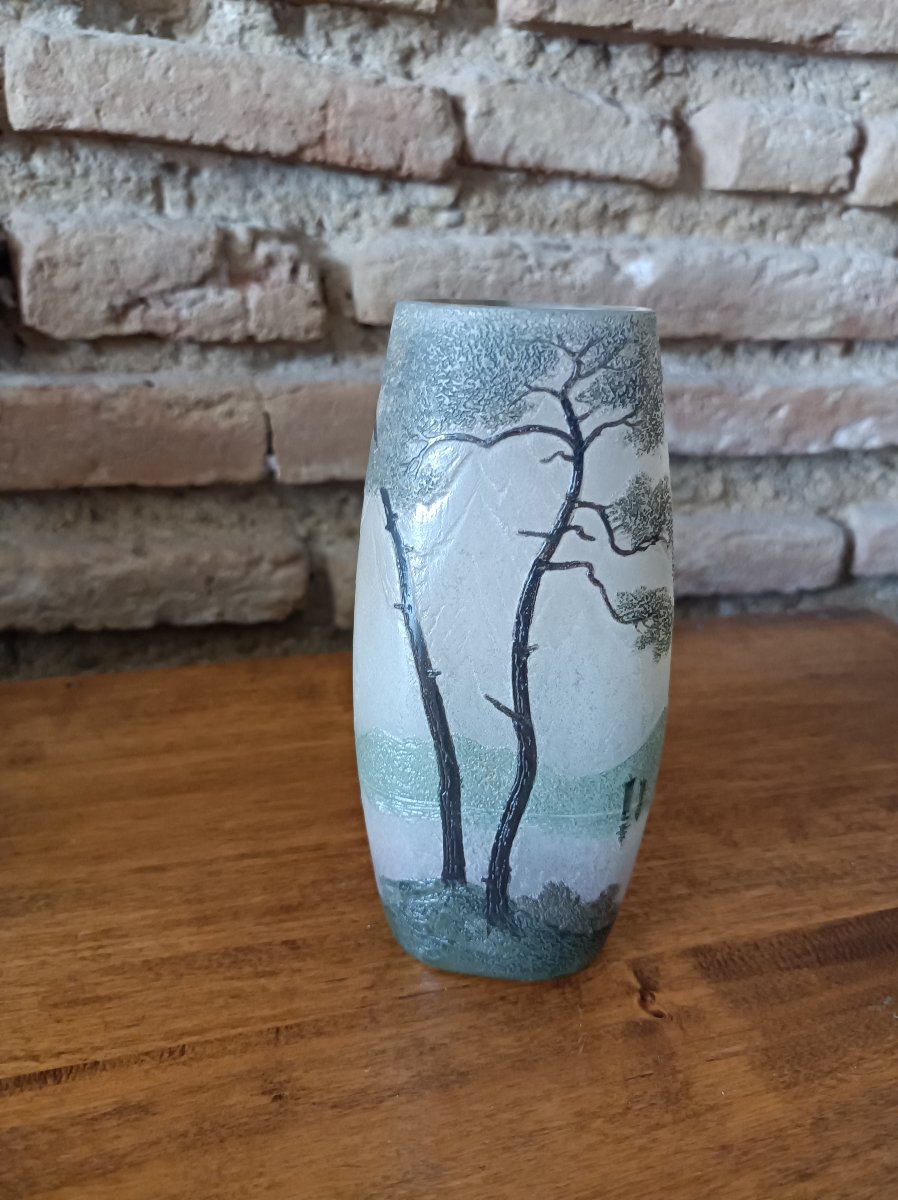  LEGRAS (1839-1916 ) vase à décor d'un paysage vosgien d'un bord de lac dégagé a l'acide 