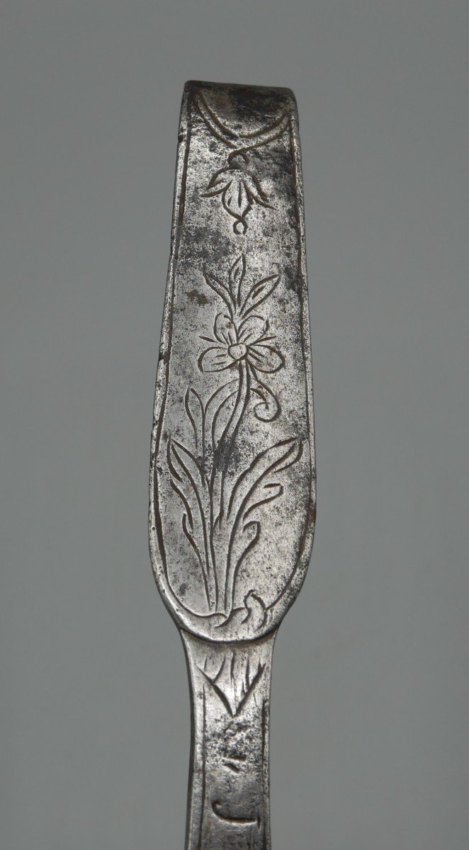 Fourchette à rôt, fourchette de cheminée en fer forgé, Fleur de Lys, Patronymique, XVIIIème-photo-2