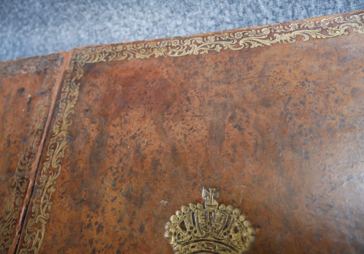 Briefcase, Louis XV Desk Pad In Golden Leather With Small Irons, Coat Of Arms, Eighteenth Century-photo-3