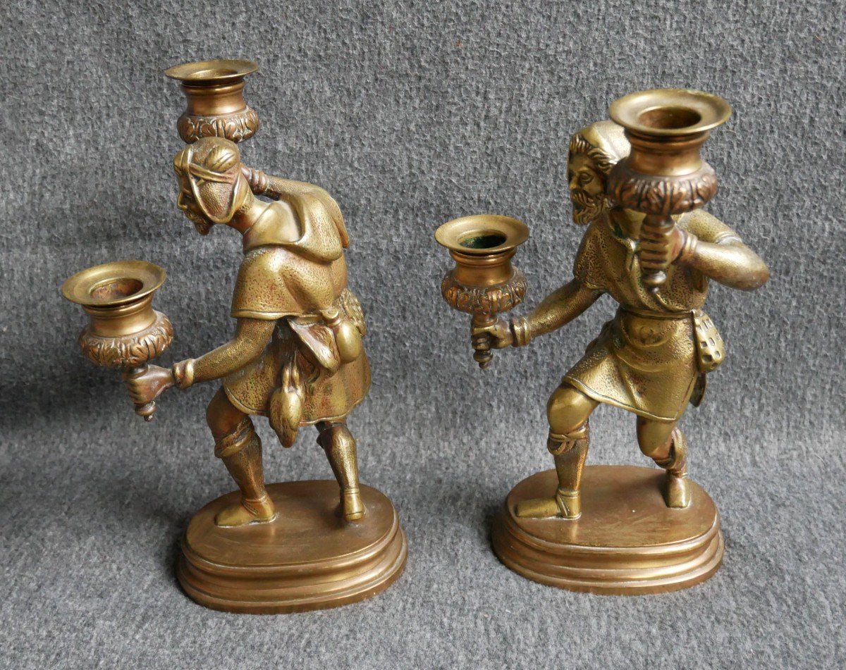 Paire De Bougeoirs Néo-gothiques En Bronze, Personnages Porte-flambeaux, Chasseurs, XIXème-photo-4