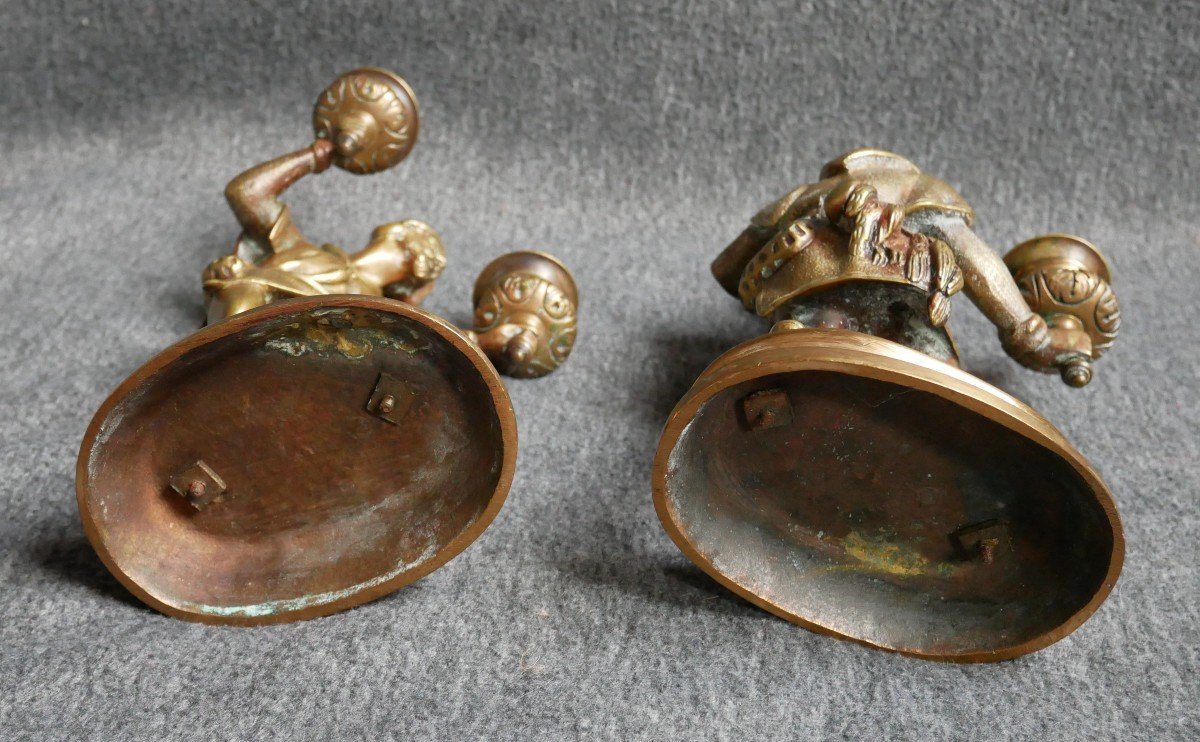 Paire De Bougeoirs Néo-gothiques En Bronze, Personnages Porte-flambeaux, Chasseurs, XIXème-photo-6
