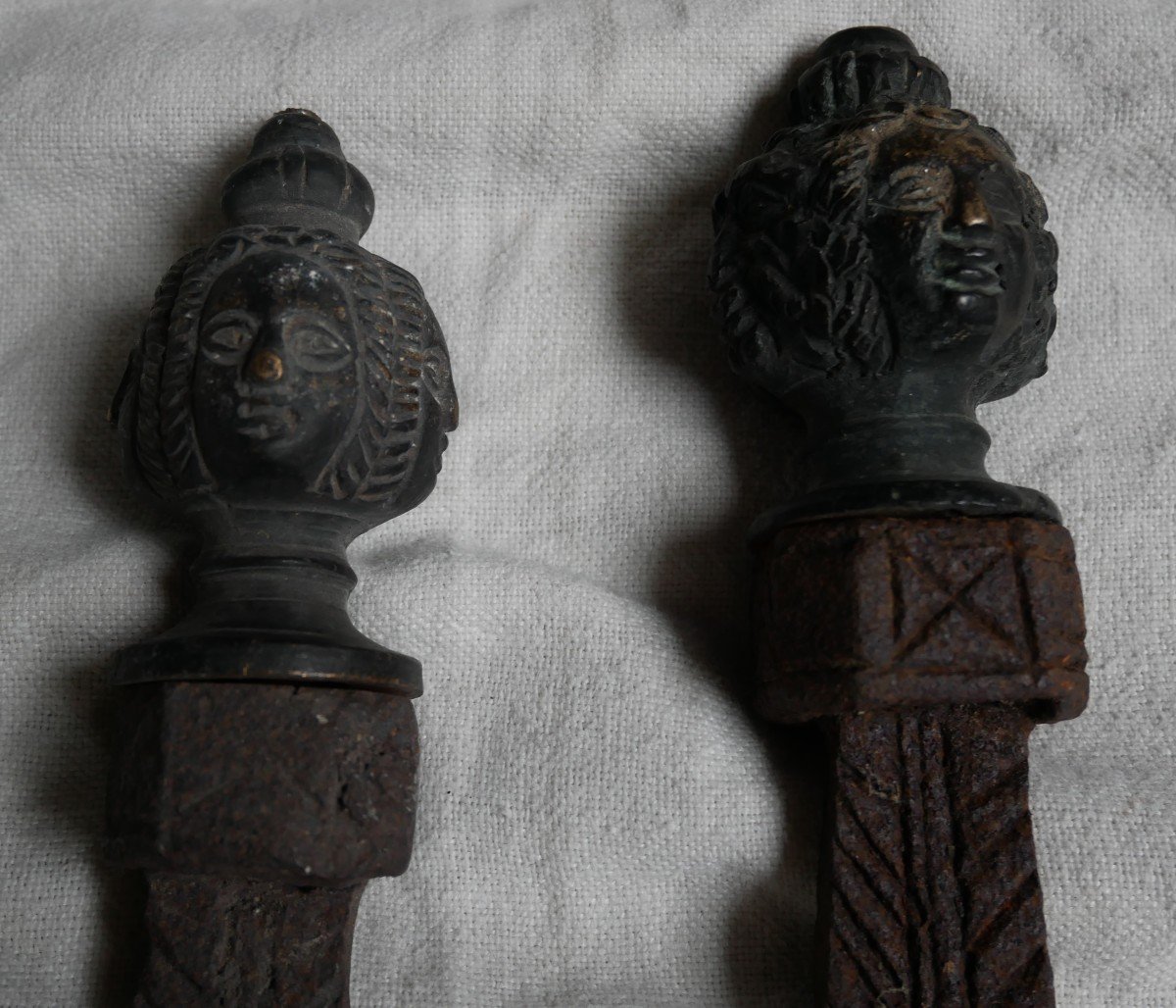 Wrought Iron And Bronze Andiron Elements, Decorated With Women's Heads, 17th Century-photo-2