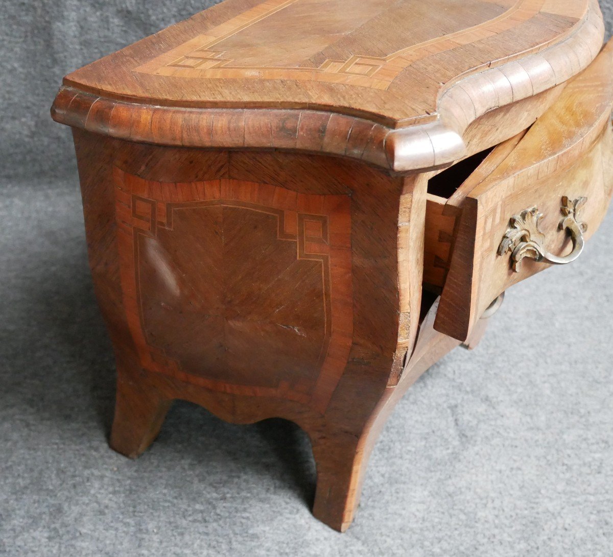 Miniature Commode In Wood And Wood Veneer, Louis XV Style, Master Work, 19th Century-photo-1